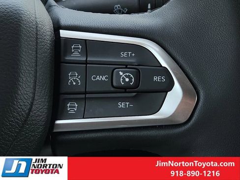 Used 2025 Jeep Compass Limited AWD/4WD image 28