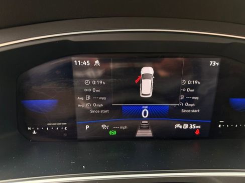 Used 2022 Volkswagen Tiguan SE w/ Panoramic Sunroof Package AWD/4WD image 17