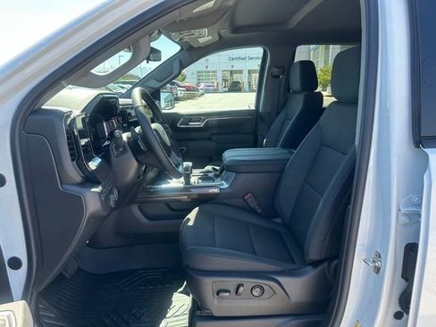 New 2026 Chevrolet Silverado 1500 LT Trail Boss w/ Convenience Package II AWD/4WD image 2