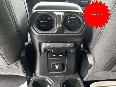 Used 2021 Jeep Gladiator Overland w/ Cold Weather Group image 16