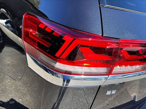 Certified 2024 Volkswagen Atlas SE image 28