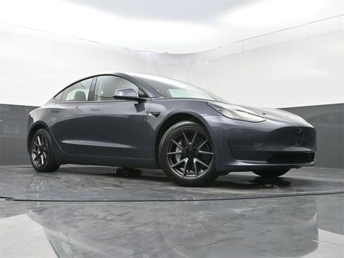 Used 2022 Tesla Model 3 Long Range image 20