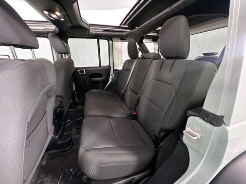 Used 2023 Jeep Wrangler Unlimited w/ Sun & Screen Package AWD/4WD image 27