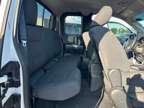 Used 2014 Nissan Titan SV w/ SV Value Truck Package AWD/4WD image 17