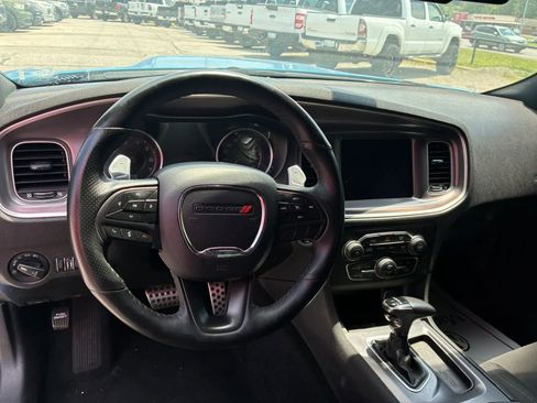 Used 2019 Dodge Charger Scat Pack RWD image 5