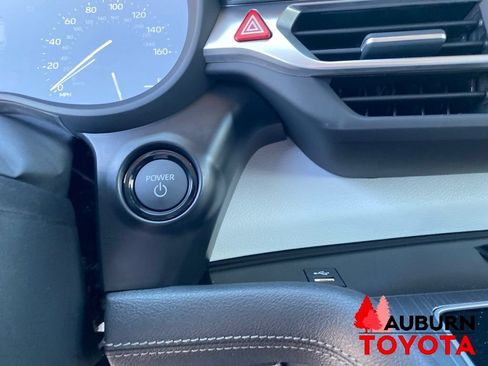 New 2026 Toyota Sienna LE FWD image 46