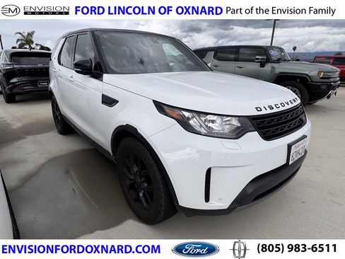 Used 2018 Land Rover Discovery SE image 1