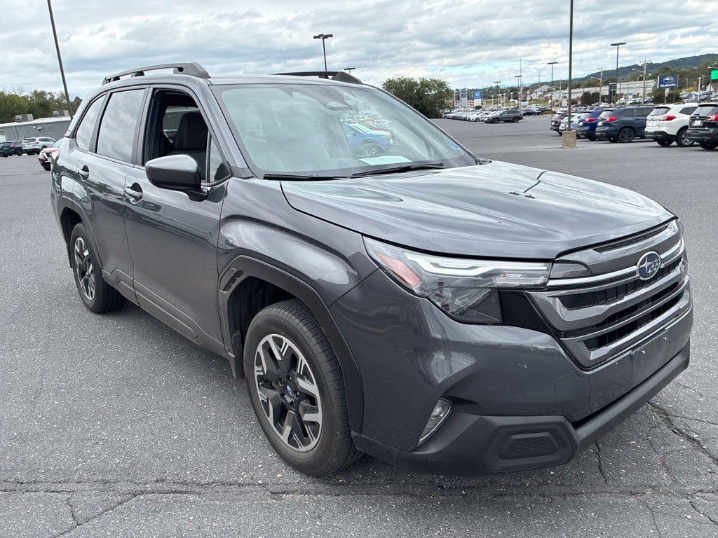 Certified 2025 Subaru Forester Premium AWD/4WD image 4