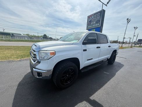 Used 2016 Toyota Tundra SR5 w/ SR5 Upgrade Package image 8