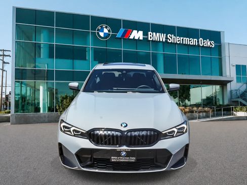 Used 2026 BMW 330i Sedan w/ M Sport Package RWD image 2