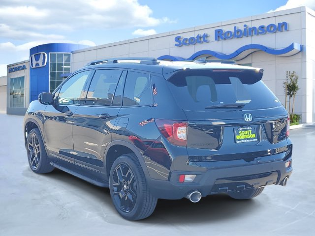 Certified 2025 Honda Passport Black Edition image 3