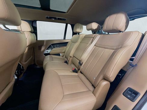 Used 2025 Land Rover Range Rover Long Wheelbase SE AWD/4WD image 25