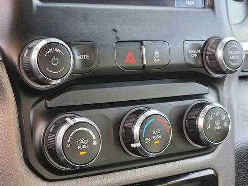 Used 2024 RAM 2500 Big Horn image 27