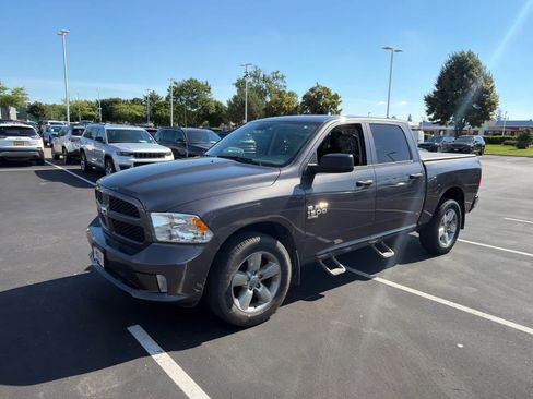 Used 2019 RAM 1500 Express w/ Express Value Package AWD/4WD image 7