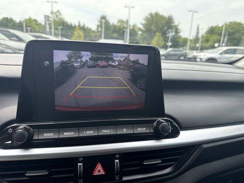 Used 2023 Kia Forte LXS w/ LXS Technology Package FWD image 20