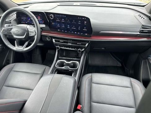 Used 2025 Chevrolet Traverse Z71 w/ Driver Confidence Package AWD/4WD image 25
