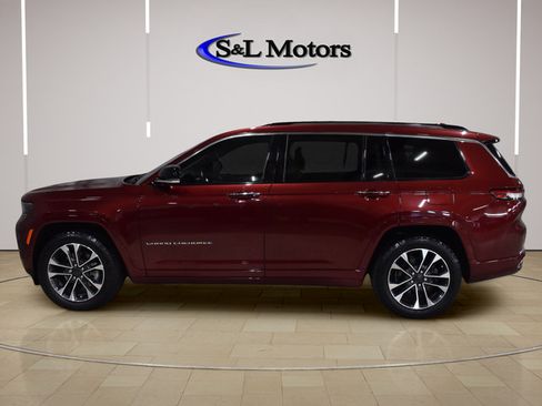 Used 2022 Jeep Grand Cherokee L Overland w/ Luxury Tech Group IV AWD/4WD image 4