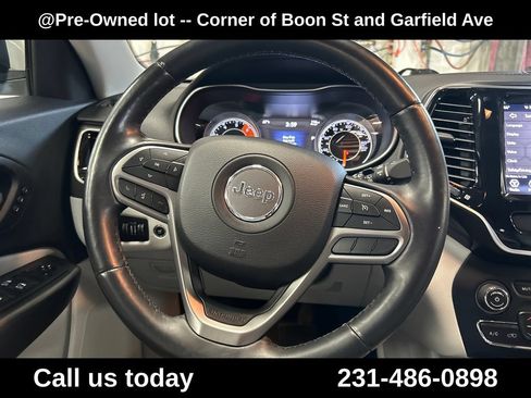 Used 2019 Jeep Cherokee Limited w/ Trailer Tow Group AWD/4WD image 20