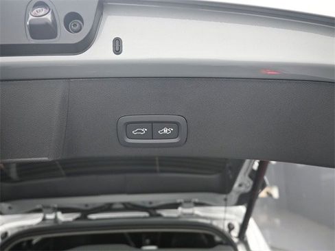 New 2025 Volvo XC40 B5 Core w/ Protection Package Premier image 24