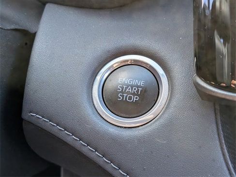 Used 2024 Toyota Highlander LE image 27