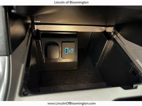 Used 2023 Ford Explorer Limited w/ Limited Technology Package image 36