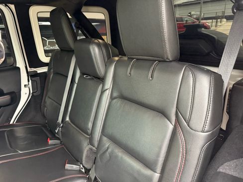 Used 2019 Jeep Wrangler Unlimited Rubicon image 30