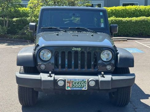 Used 2016 Jeep Wrangler Unlimited Sport w/ Quick Order Package 24S AWD/4WD image 2