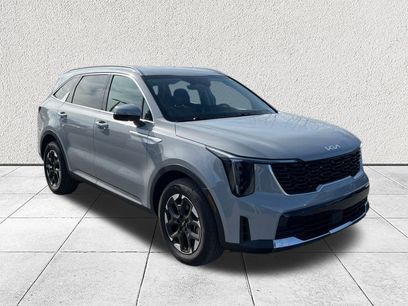 Used 2025 Kia Sorento S