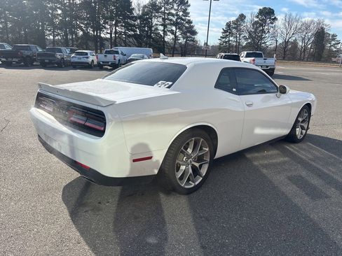 Used 2022 Dodge Challenger GT image 7