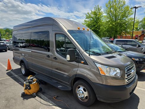 Used 2019 Ford Transit 350 XLT RWD image 1