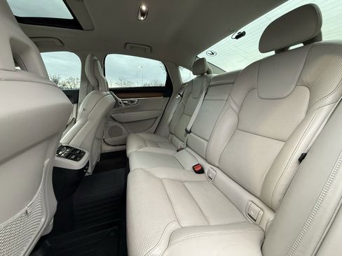 Used 2017 Volvo S90 T6 Inscription w/ Vision Package image 24