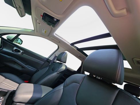 Used 2025 Kia Sorento S w/ Panoramic Sunroof Package FWD image 28