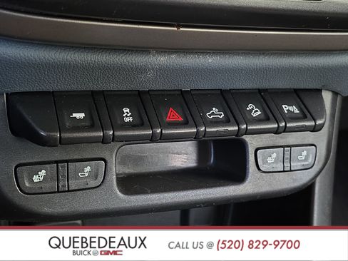 Used 2021 Chevrolet Colorado Z71 AWD/4WD image 18