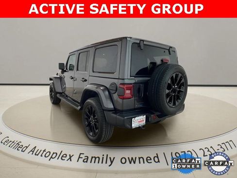 Used 2025 Jeep Wrangler Unlimited Sahara w/ Safety Group image 2