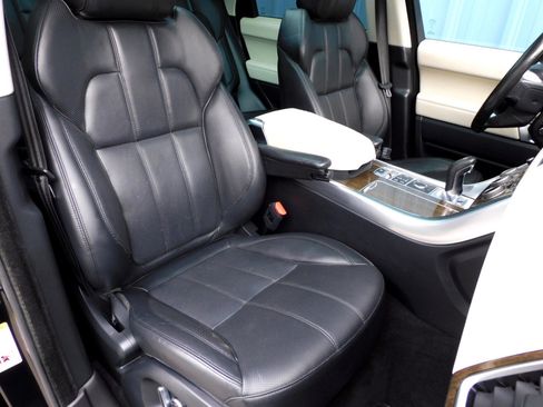 Used 2016 Land Rover Range Rover Sport HSE image 19