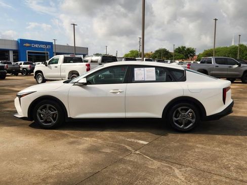 Used 2025 Kia K4 LXS image 4