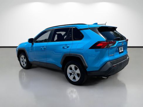 Used 2019 Toyota RAV4 XLE FWD image 3