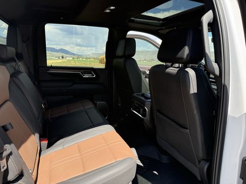 Used 2024 Chevrolet Silverado 3500 High Country w/ High Country Premium Package AWD/4WD image 37