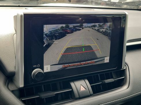 Used 2024 Toyota RAV4 XLE w/ Convenience Package FWD image 33