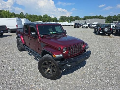 Used 2021 Jeep Gladiator Sport AWD/4WD image 2