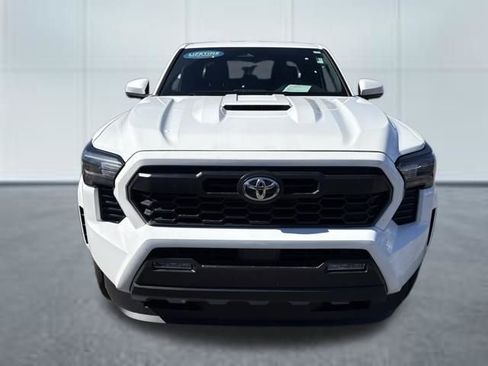 Used 2025 Toyota Tacoma TRD Sport image 6