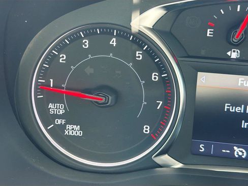 Used 2023 GMC Acadia SLT AWD/4WD image 42