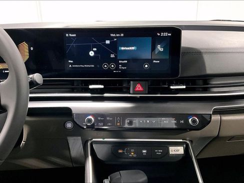 New 2026 Kia Carnival image 17