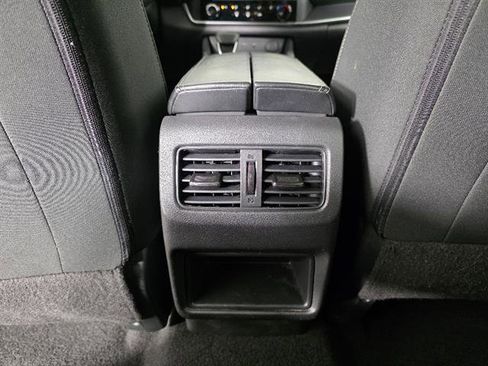 Used 2023 Nissan Rogue S image 42