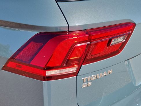 Used 2019 Volkswagen Tiguan SE FWD image 34