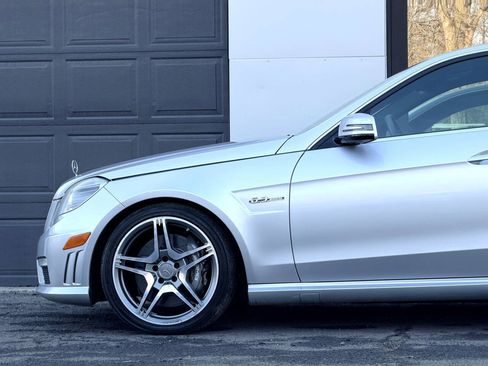 Used 2010 Mercedes-Benz E 63 AMG Sedan image 19