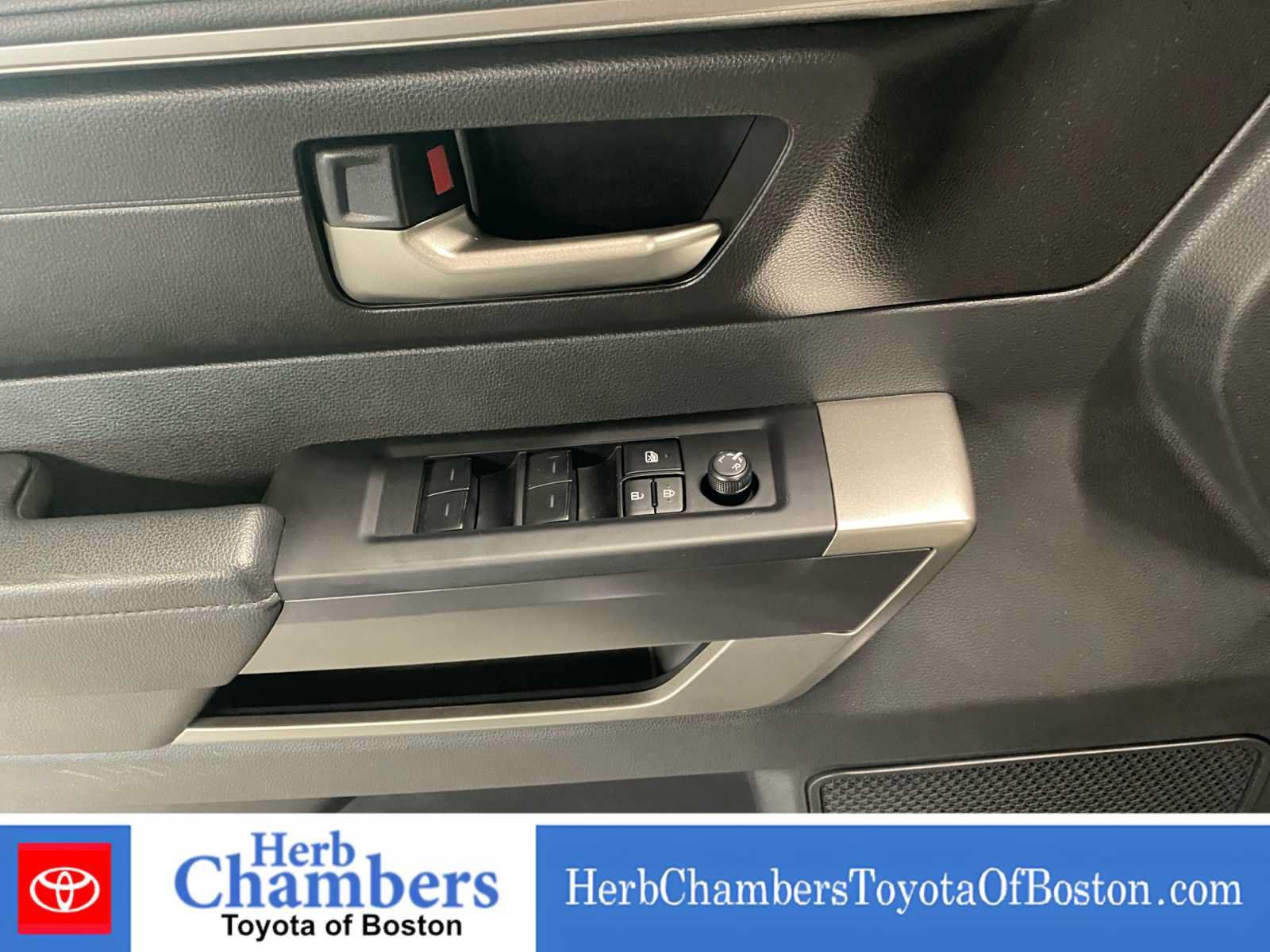 Used 2025 Toyota Tundra SR5 AWD/4WD image 29