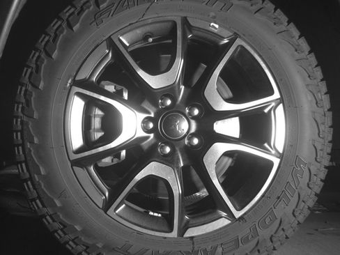 Used 2025 Jeep Compass Trailhawk image 12