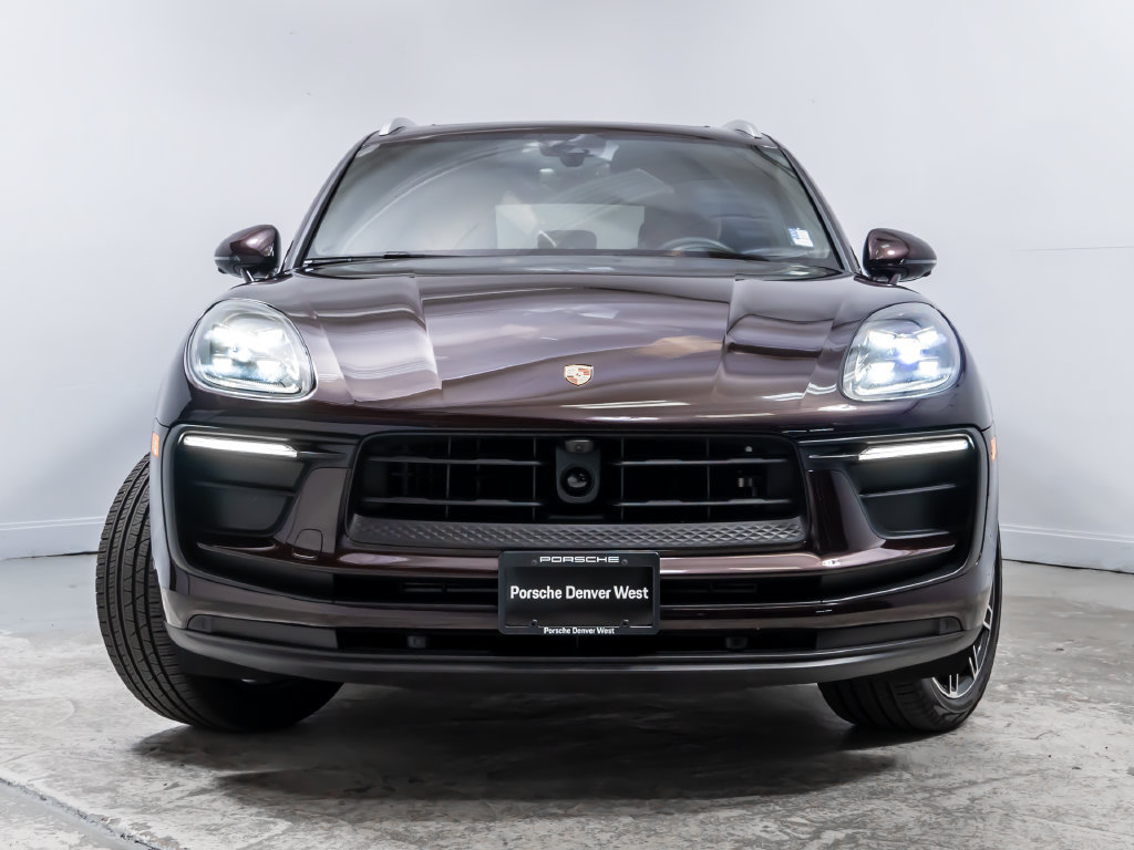 Used 2026 Porsche Macan AWD/4WD image 10