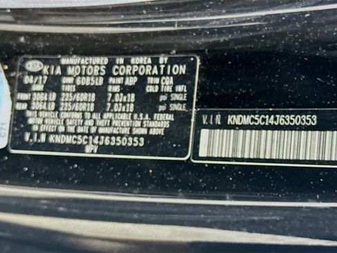 Used 2018 Kia Sedona SX image 38